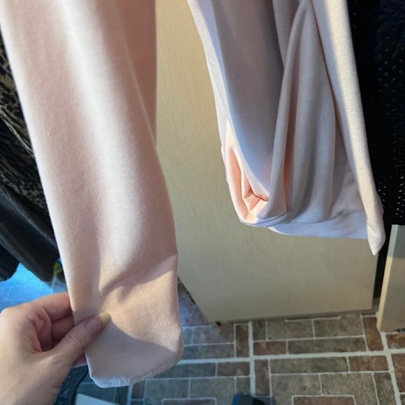 Light Pink Sugar Skull on the Back Top Sz Small S - Picture 6 of 8